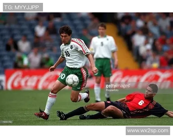 足球游戏球星版权争夺战背后的商业博弈与未来发展趋势分析 足球游戏球星版权争夺战背后的商业博弈与未来发展趋势分析